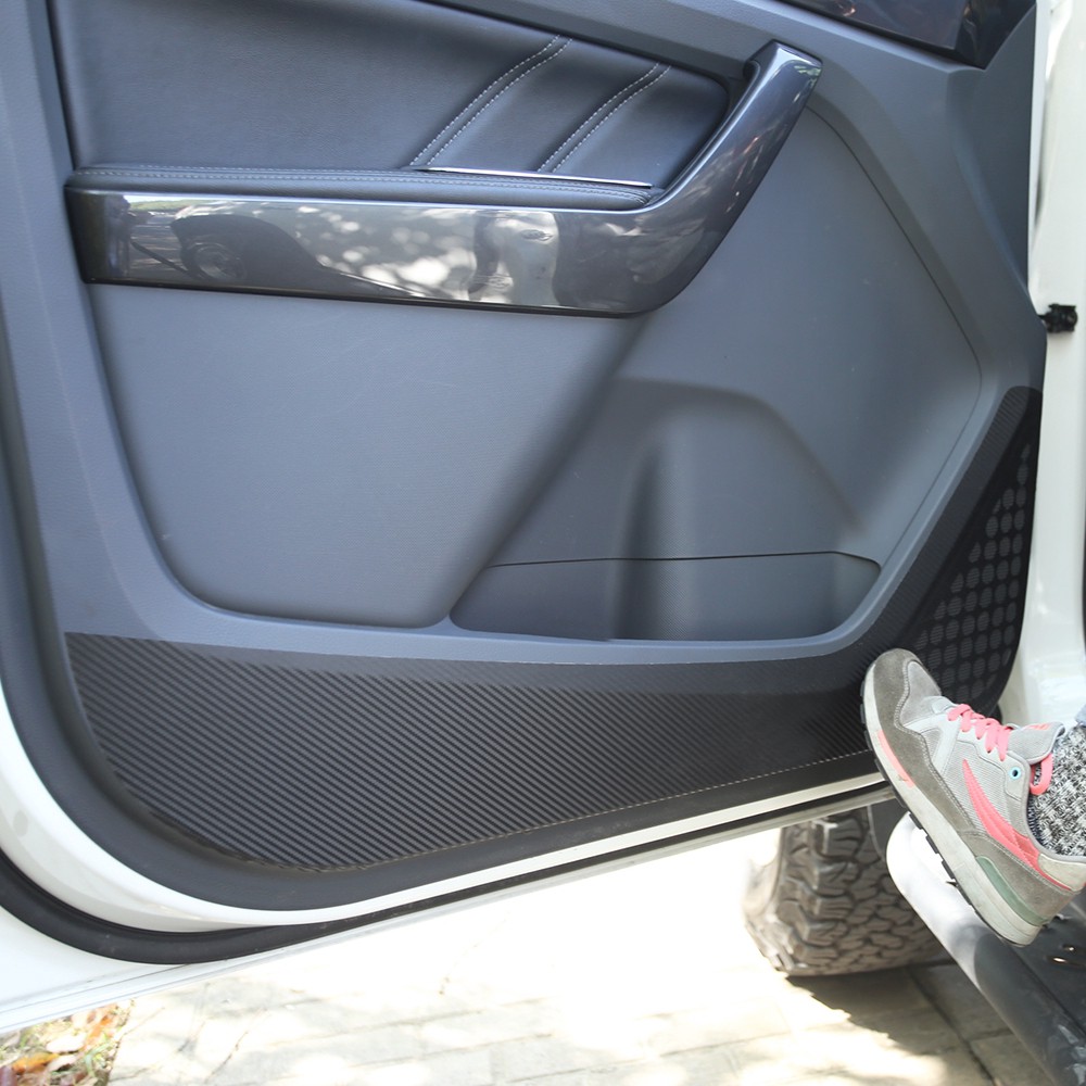 Miếng Dán Sợi Carbon Bảo Vệ Cửa Xe Hơi Ford Everest 2017 2018 2019