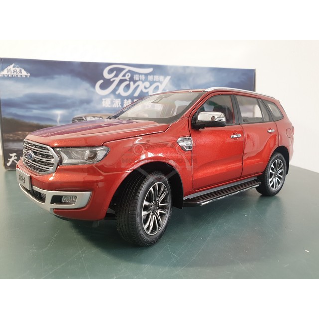 Xe mô hình Ford Everest 2019, tỉ lệ 1:18, Dealer