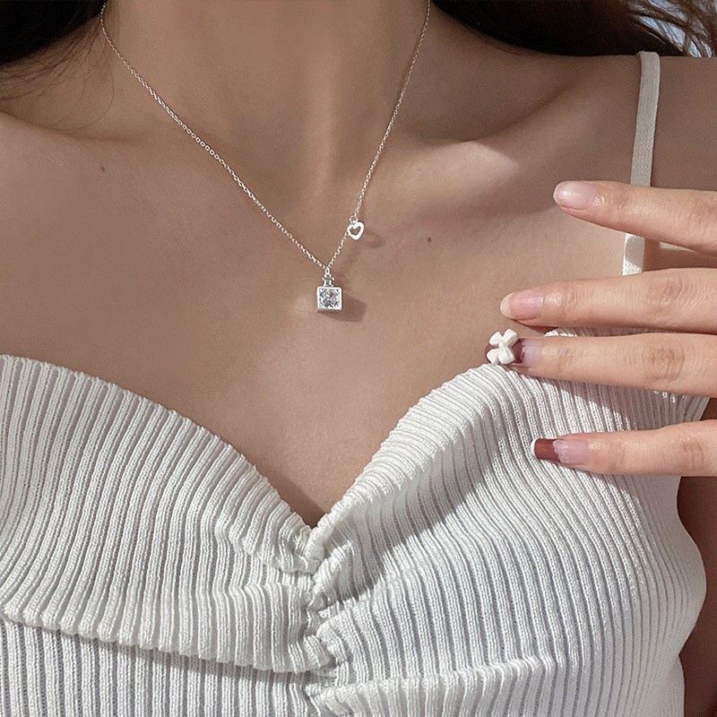 Vòng cổ chai nước hoa thời trang nữ chất lượng cao