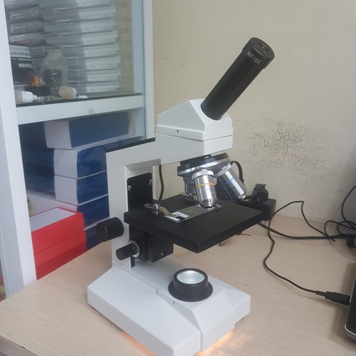 Kính hiển vi 1 mắt L500A