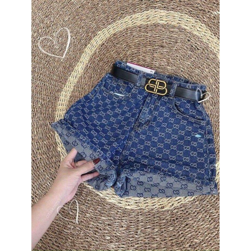 short Gucci lại thường. | BigBuy360 - bigbuy360.vn