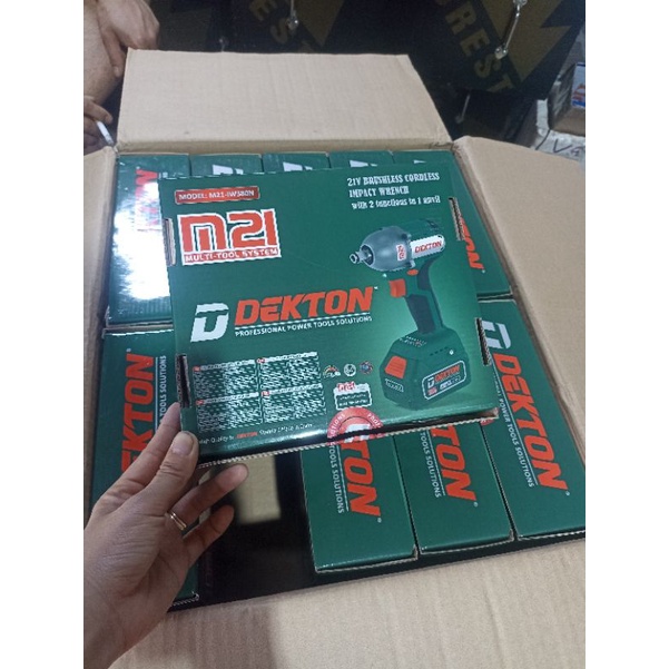 Máy bulong dekton
