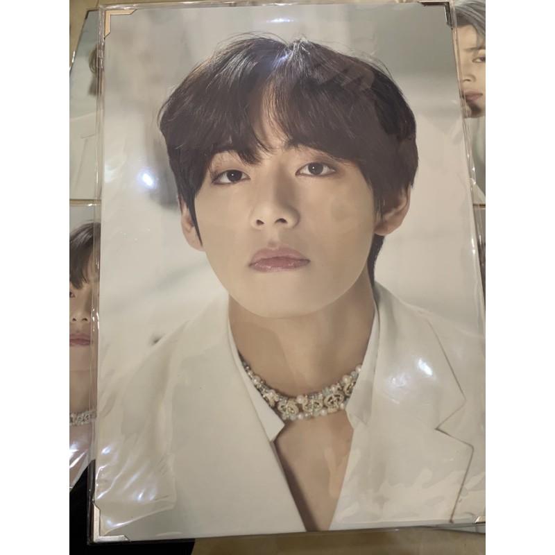 Premium Photo BTS MAP OF THE SOUL Tour - Khung ảnh BTS MOTS 7