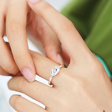 Nhẫn bạc nữ hình thỏi vàng