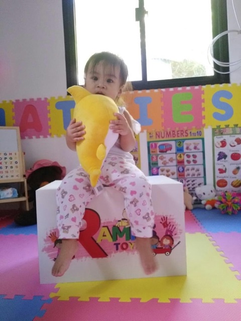 Cá vàng baby shark 29cm