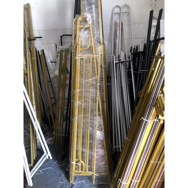 ( LOẠI DÀY / Ảnh thật ] KỆ TREO VÁY CƯỚI - SÀO TREO ÁO DÀI - KỆ TREO SHOP