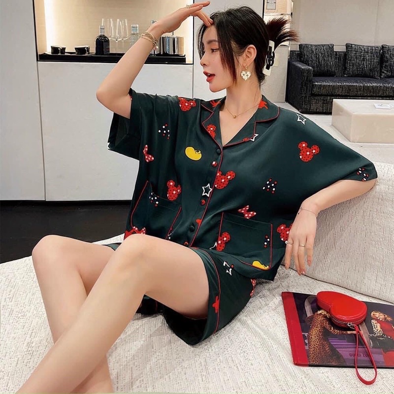 Bộ ngủ lụa mặc nhà tay lỡ cánh dơi nhiều màu quần đùi lụa satin cao cấp quảng châu EE02.