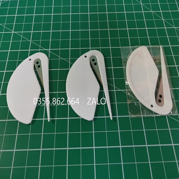 Dao cắt bạt decal trên máy in