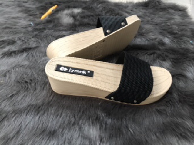 Dép nữ nâng chiều cao đi nắng mưa thoải mái | BigBuy360 - bigbuy360.vn