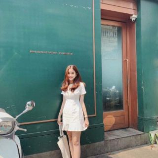 Đầm trắng