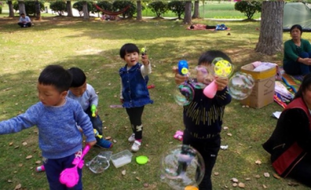 ĐỒ CHƠI CON THÚ THỔI BONG BÓNG NGỘ NGHĨNH CHO BÉ