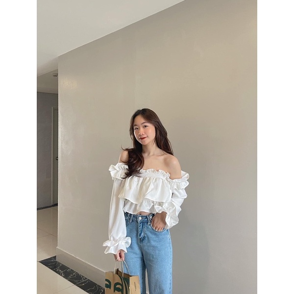 Áo trễ vai tay bồng dài kiểu dáng ngắn croptop bánh bèo tiểu thư màu trắng chất đẹp Maitrangshop92