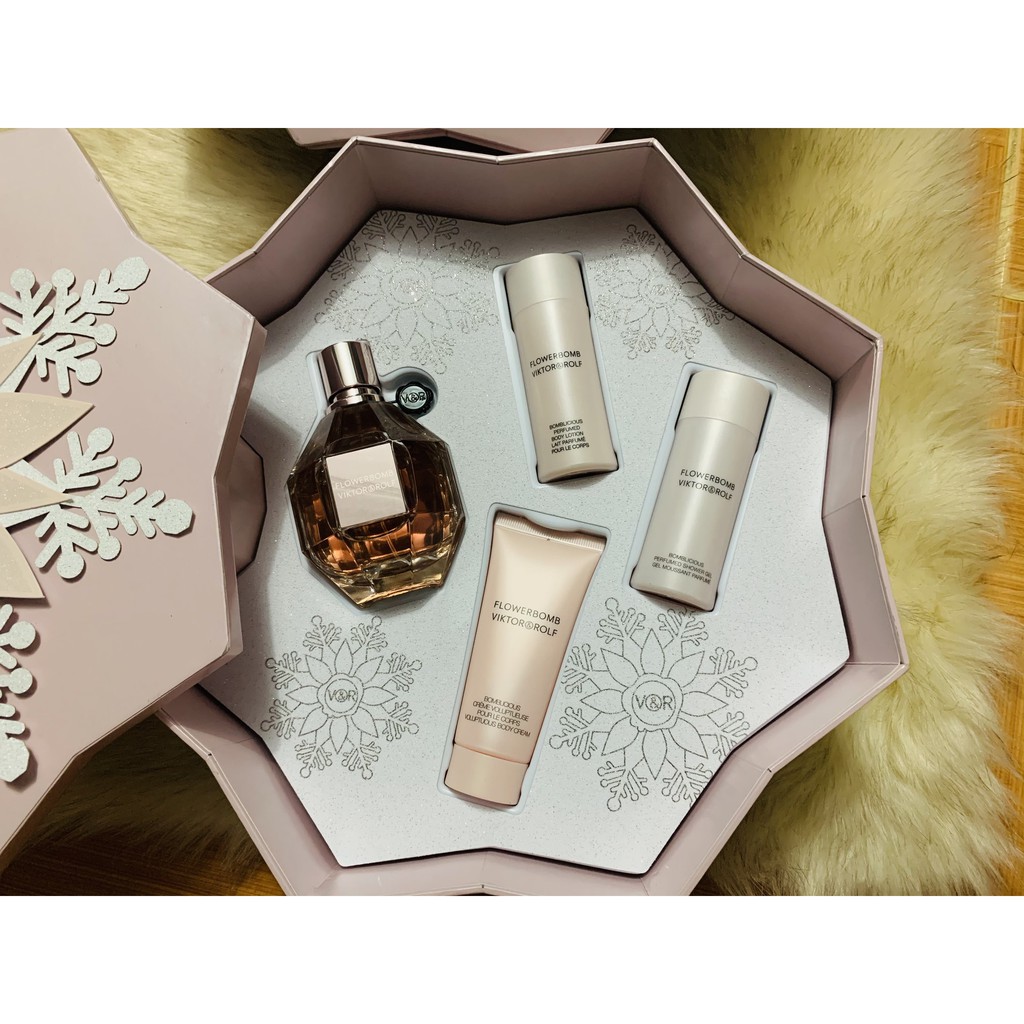 SET NƯỚC HOA GIFT SET VIKTOR & ROLF FLOWERBOMB FOR WOMEN | Thế Giới Skin Care