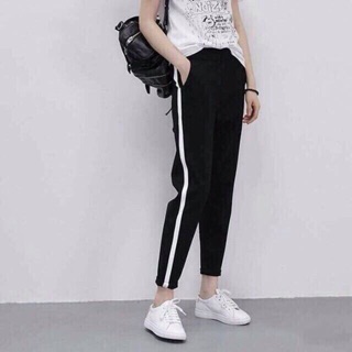 Quần Jogger Viền Sọc