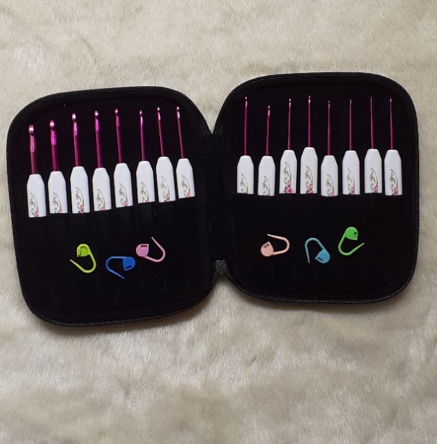 Bộ kim móc hoa tím