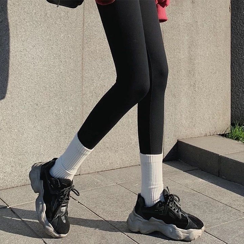 Set 2 đôi vớ thể thao màu sắc đơn giản trẻ trung