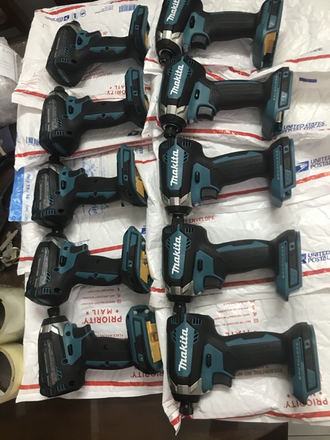 Vít makita XDT13 + pin dóng+ sac adapter