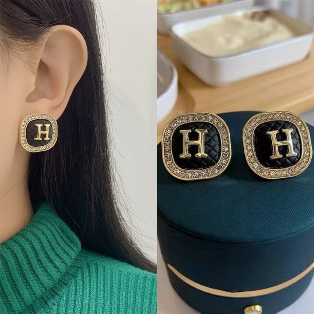 Bông tai nữ thương hiệu H vuông bản to màu đen viền đính đá sang trọng TB471
