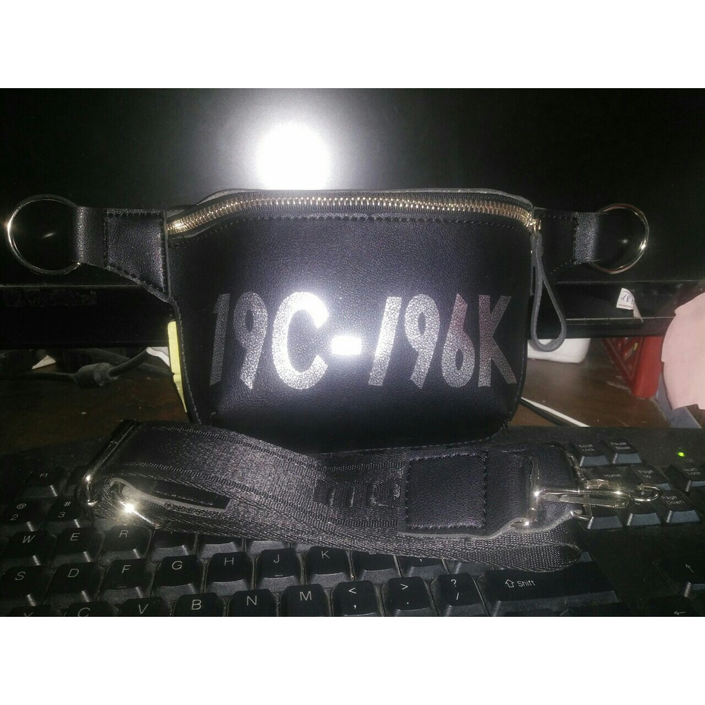 Túi đeo bụng thời trang sành điệu | BigBuy360 - bigbuy360.vn