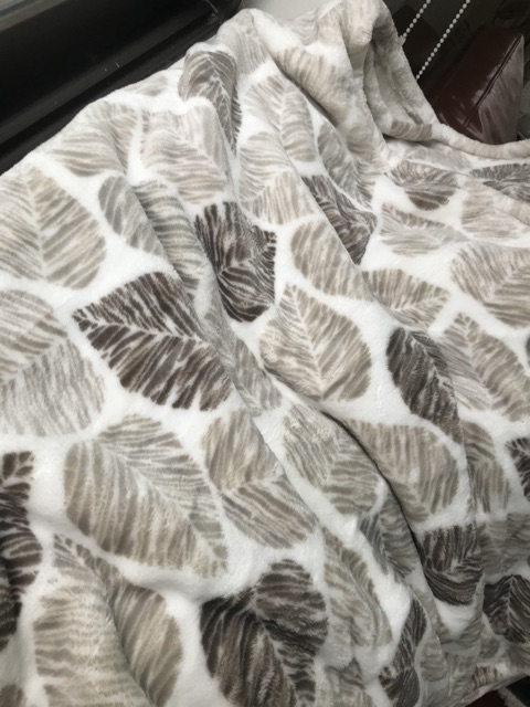 Mền /Chăn Life Urban / Studio Plush Throw