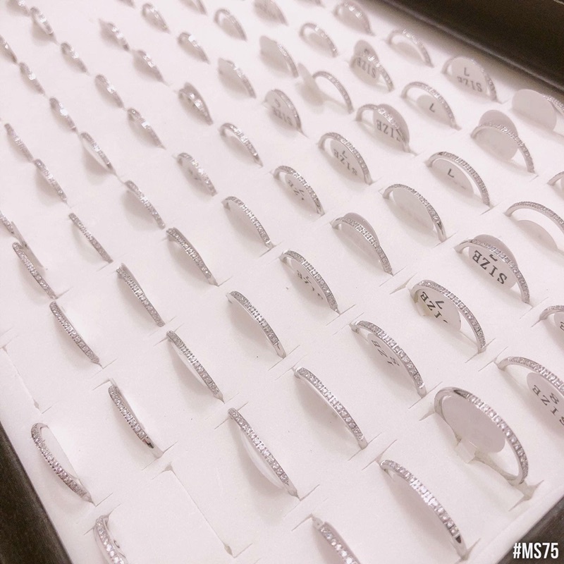 Nhẫn titan mảnh đá ko đen - |Nguyễn Trà Dương|