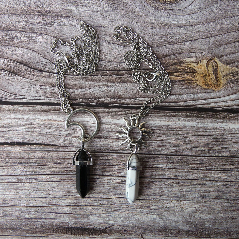 Vòng cổ Cặp Mặt Trăng Và Mặt Trời Đính Đá Pha Lê