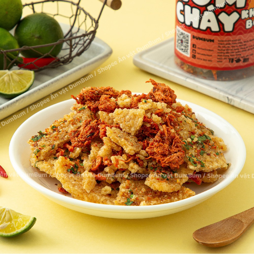 Cơm cháy lắc khô bò 300g DumBum đồ ăn vặt Hà Nội vừa ngon vừa rẻ | BigBuy360 - bigbuy360.vn
