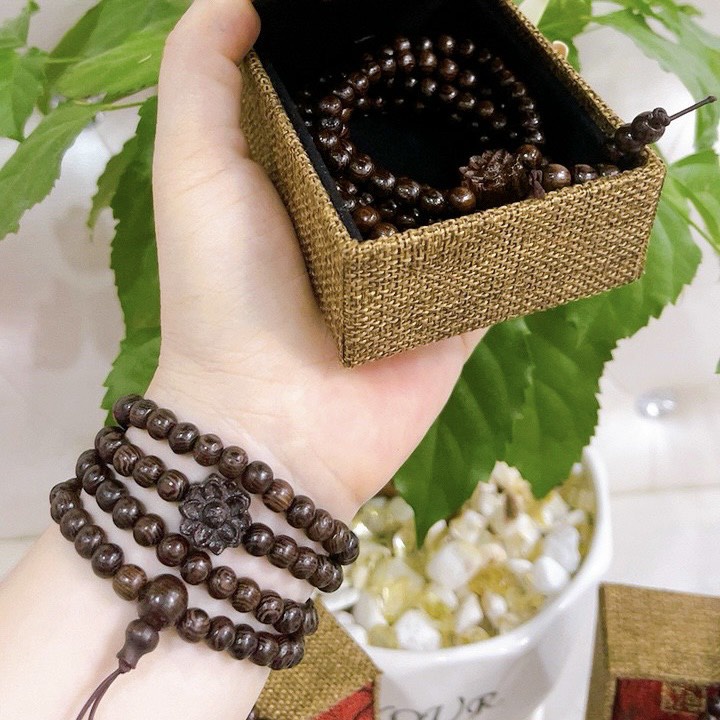 Vòng Tay Trầm Hương Chuỗi 108 mix hoa sen vàng, Hạt Trầm 100% Tự Nhiên Cao Cấp