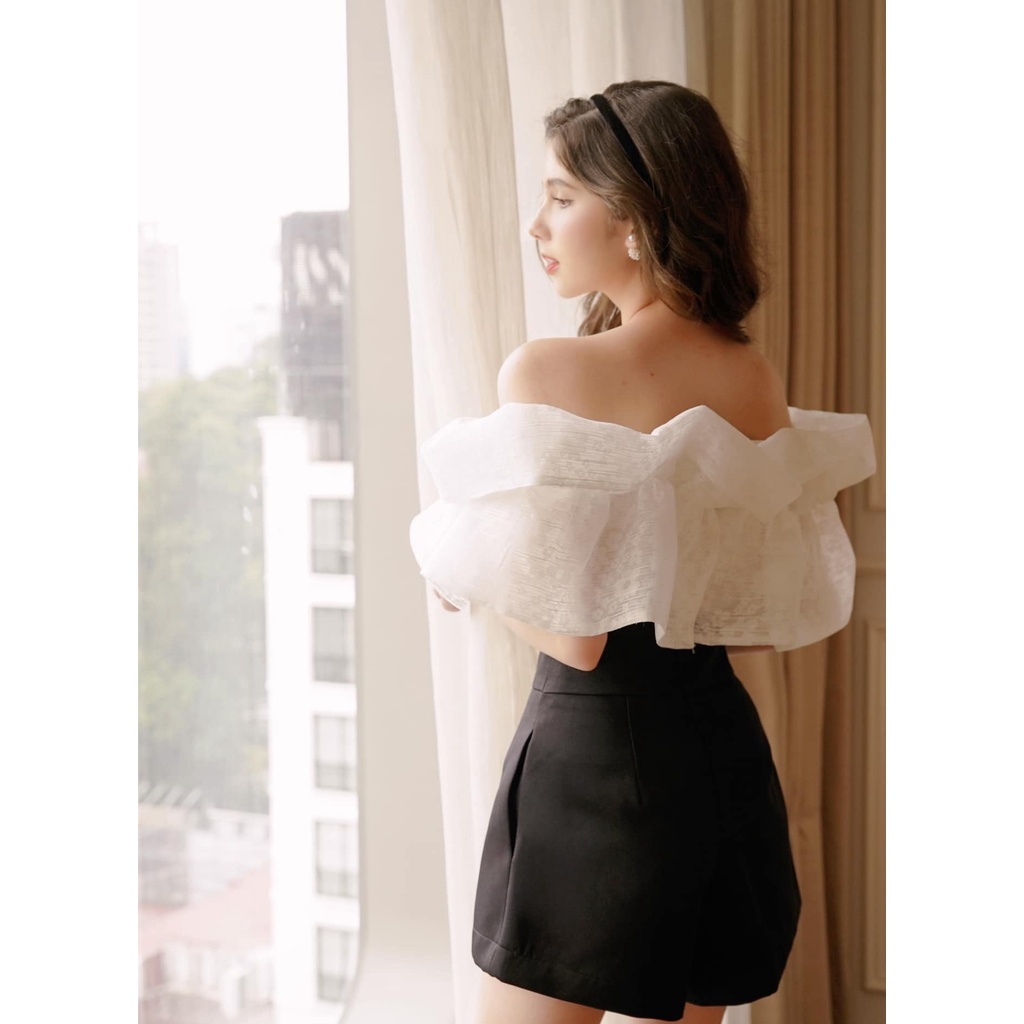 Áo croptop trắng trễ vai xinh xắn (kèm ảnh feedback khách hàng)