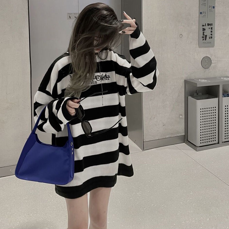 Áo sweater tay dài dáng rộng họa tiết kẻ sọc phong cách Hàn Quốc trẻ trung | BigBuy360 - bigbuy360.vn