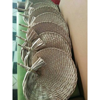 quạt đan lá cọ truyền thống (đường kính 25-30cm)