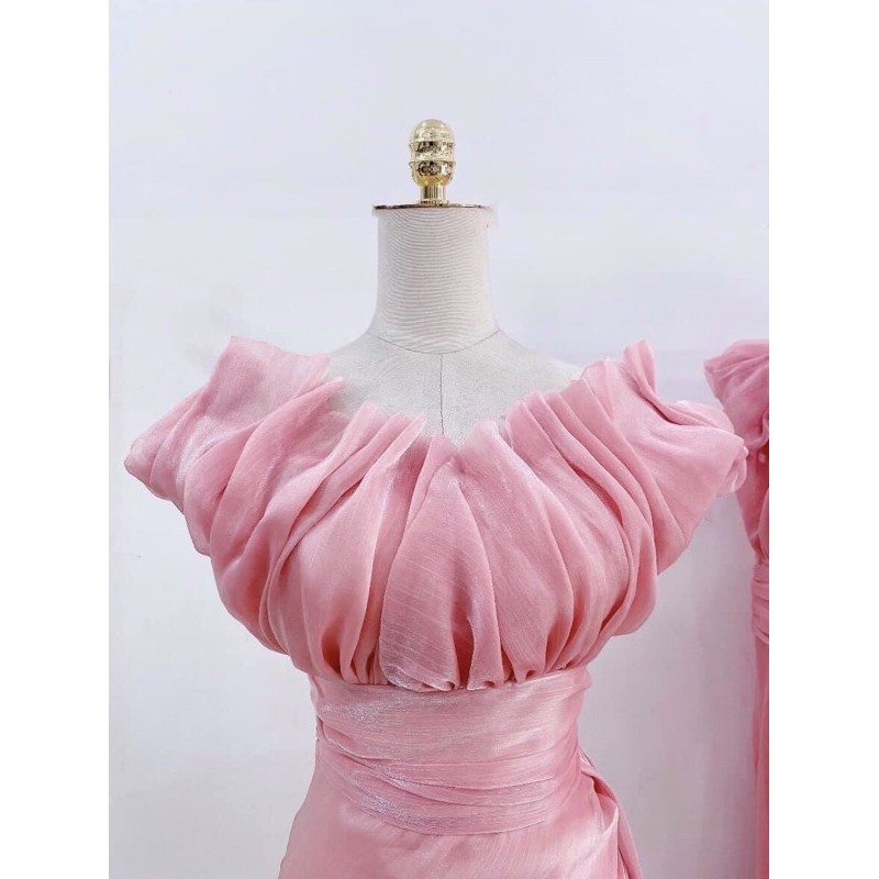 V1663 - váy body hồng trễ vai, vạt chéo