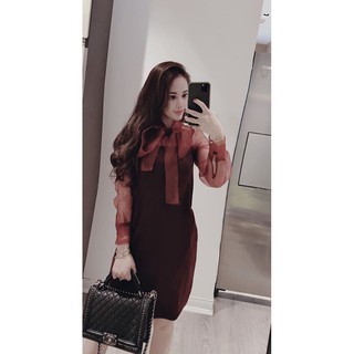 mã 28 váy len đỏ