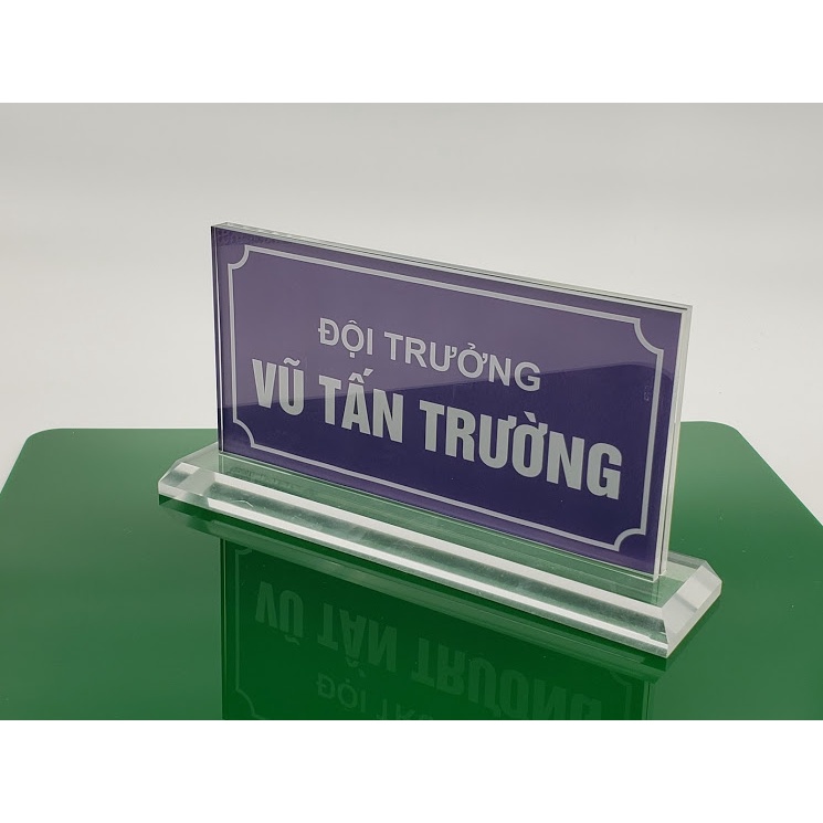 Biển Chức Danh Mica Để Bàn KT 10x20cm