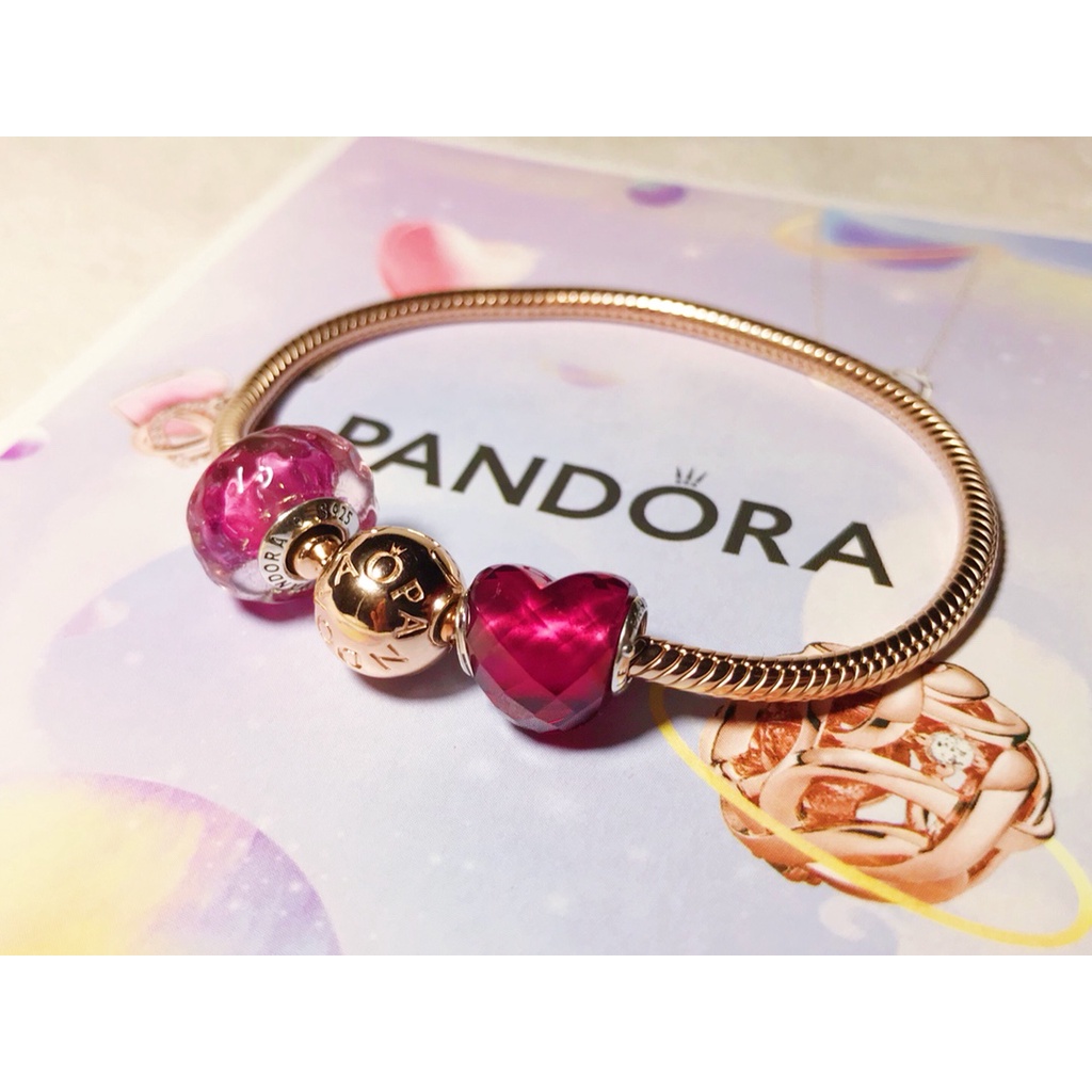 Hạt thủy tinh mặt đỏ tình yêu