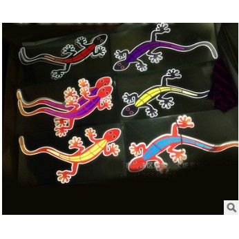 CHIBI (Hàng Mới Về) Miếng Dán Trang Trí Phản Quang Hình Tắc Kè Hoa 1 Màu Sắc Ngẫu Nhiên