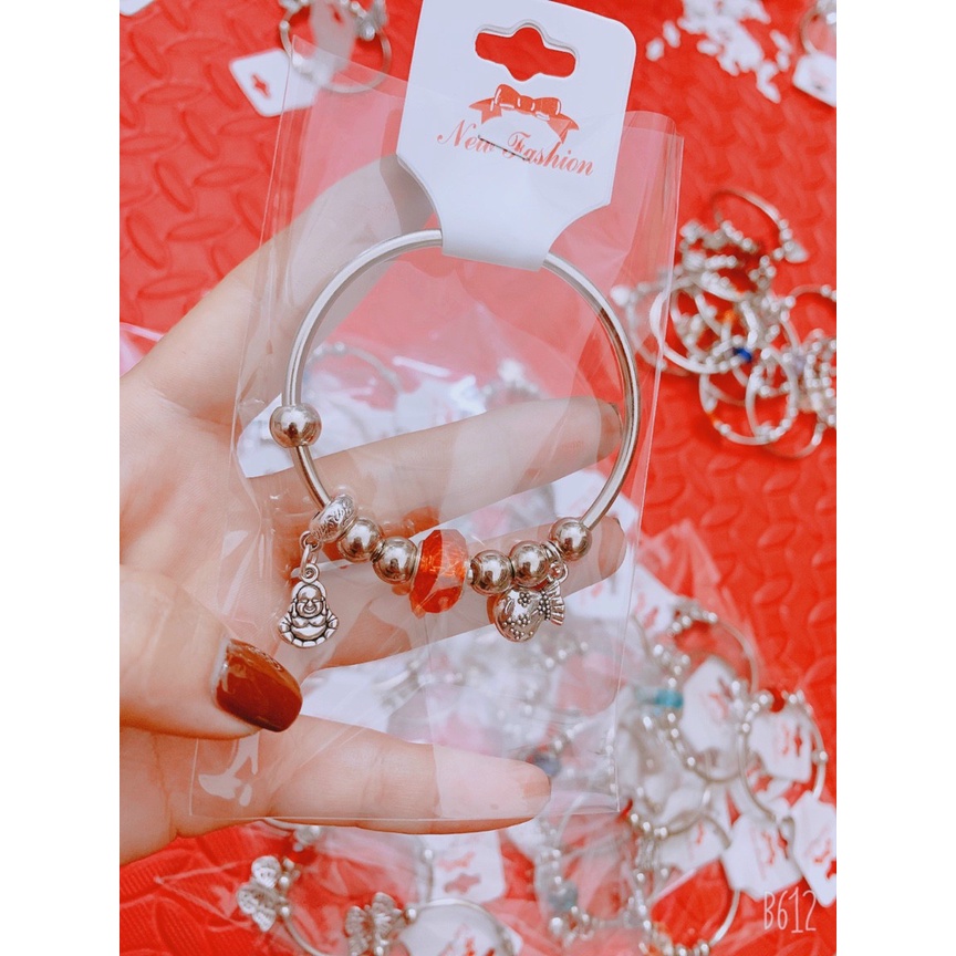 Sỉ 1 SET 5 cái kiềng vòng tay mix charm màu