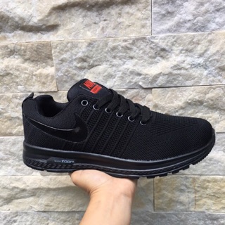 Giày nam màu đen cá tính