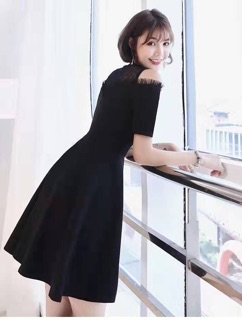 Váy đen hở vai cao cấp đen trắng