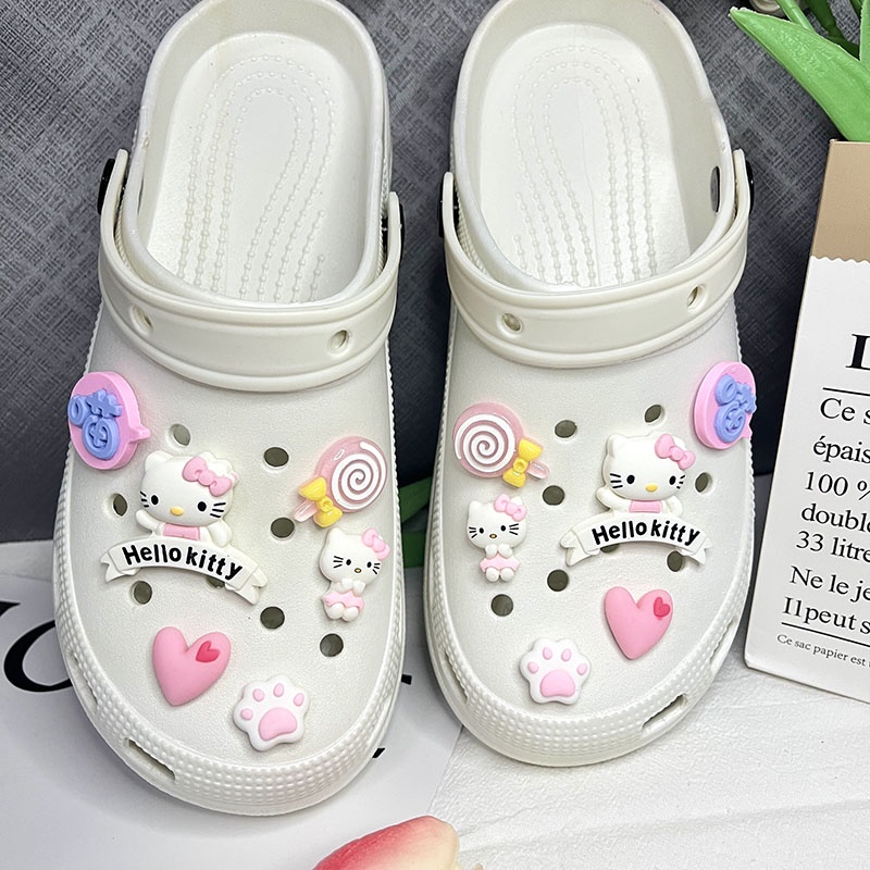 Pikachu KT phụ kiện dép Crocs charm DIY khóa giày crocs jibbitz Nhựa trang sức Phụ kiện trang trí giày crocs nút trang trí giày trẻ em Dép Sandal Đồ trang sức Quà tặng sáng tạo món quà đặc biệt