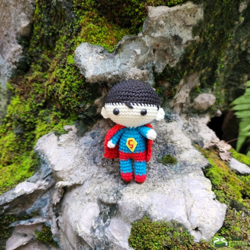 Móc khóa Superman bằng len handmade