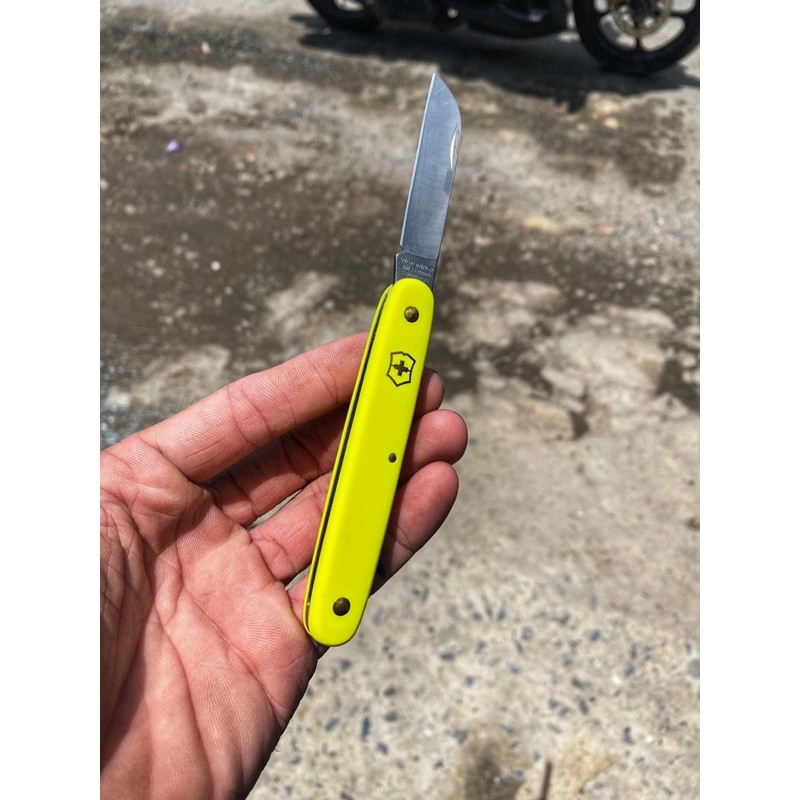 Dao tỉa hoa Victorinox Floral Knife hàng chính hãng Thụy Sĩ, mới 100% chưa sử dụng