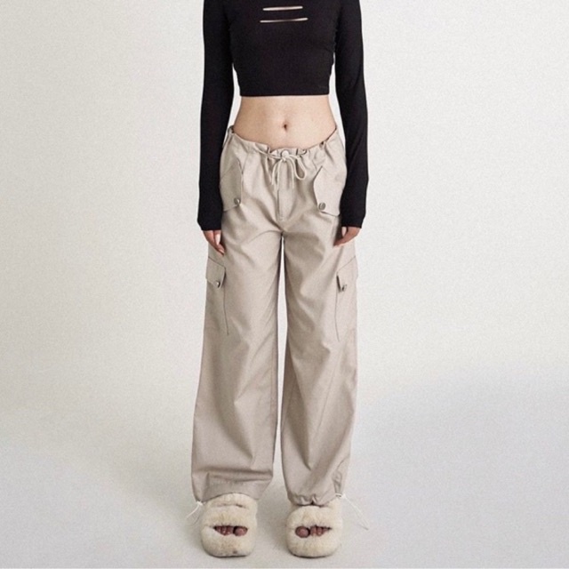 CRUSH PANTS-Quần khaki ống rộng phối túi-Whitelies Shop