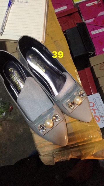 [FOLLOW SHOP SĂN GIÀY 9k NGÀY 01/01/2018] SALE 89k BỆT LẺ SIZE (nhiều mẫu) | BigBuy360 - bigbuy360.vn