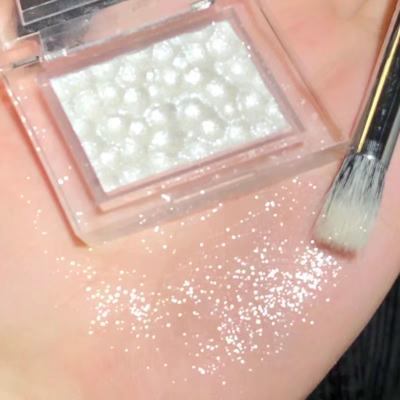 Phấn Mắt Đơn Sắc Bắt Sáng Tông Màu Kẹo Nhỏ