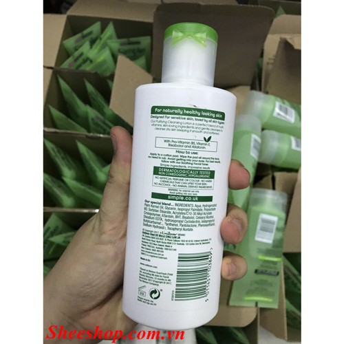 Sữa tẩy trang Simple Kind to Skin Purifying Cleansing Lotion 200ml