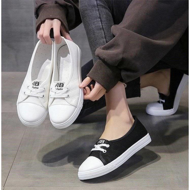 Giày nữ, giày SLIP-ON nữ đế bằng cực đẹp. Kiểu dáng nhẹ nhàng, phù hợp với mọi trang phục