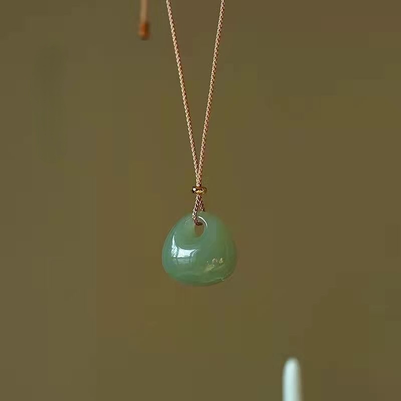 Mặt Dây Chuyền Ngọc Bích May Mắn