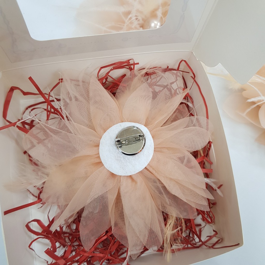 Cài áo voal lông vũ cao cấp kèm hộp