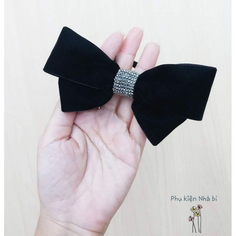 Cột tóc nơ Nhà bí